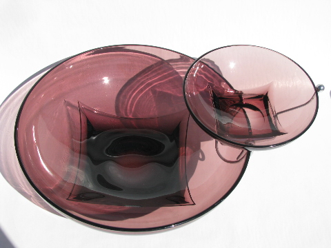 1960s vintage amethyst purple glass chip & dip bowls set, mod square & rounds