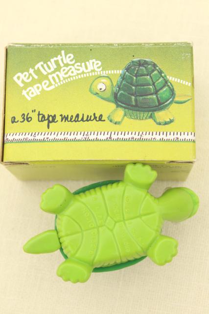 1980s plastic turtle tape measure, novelty toy for desk or sewing tool gadget