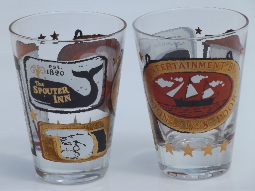 60s vintage pitcher & glasses w/ pub signs print in wire carrier rack