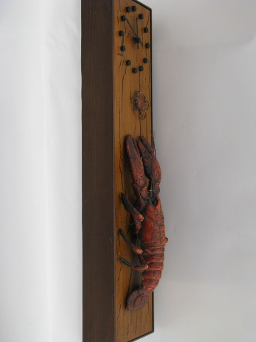60s-70s vintage wall clock w/ lobster and crab, rustic driftwood plastic