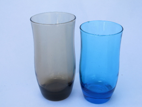 70s mod glass tumblers, vintage tawny smoke brown & aqua blue glasses