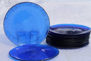 70s vintage cobalt blue glass salad plates, retro ice texture Sasaki rain glass