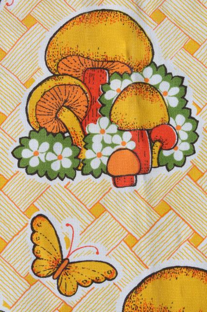 70s vintage mushrooms print kitchen apron, retro merry mushrooms in orange & yellow