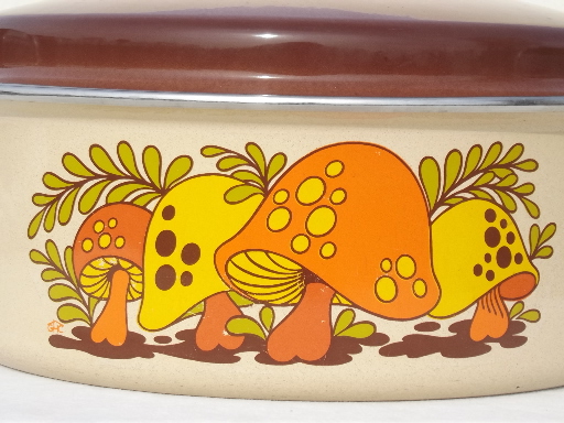 70s vintage Sears Merry Mushrooms enamel stockpot, mushroom print pot & lid