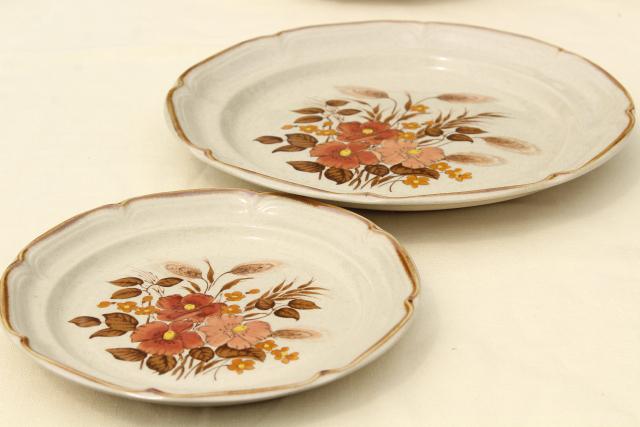 Festive wheat & fall flowers stoneware pottery, 70s vintage Japan dinnerware