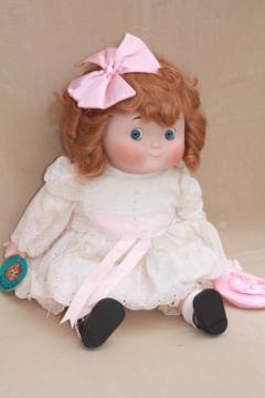 Hello Dolly music box vintage Dolly Dingle collector's doll w/ big round googly eyes