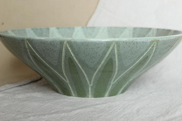 Red Wing pottery Spruce pattern salad serving bowl, mid-century mod vintage