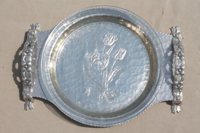 Rodney Kent vintage hand wrought aluminum hammered tulips pie plate casserole dish tray