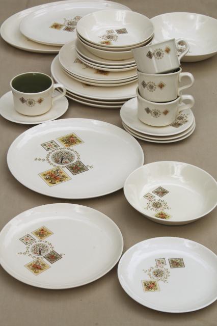 Taylor Smith & Taylor Brocatelle 60s vintage french country style pottery dinnerware set