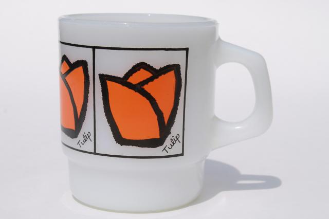Tulip flower vintage Anchor Hocking Fire-King milk glass coffee cup mug