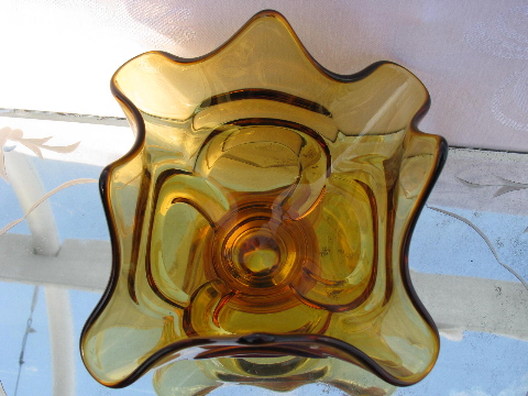 Amber art glass handkerchief vase