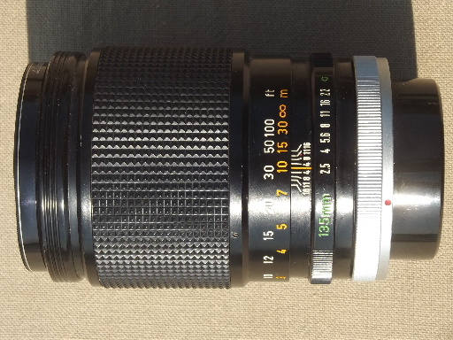 Canon FD 135mm 1:2.5 telephoto lens, vintage Canon camera lens F1, A1, AE-1