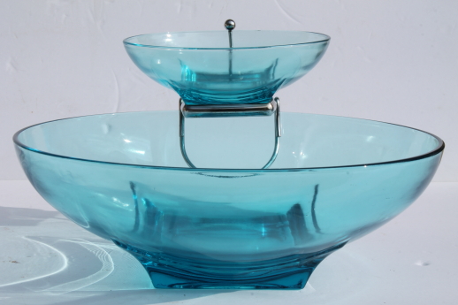 Capri blue Hazel Atlas glass chip & dip bowl set w/ metal rack, mod square foot round bowls