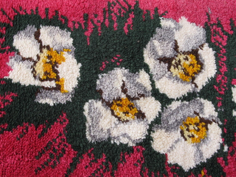 Christmas flowers on fuschia red, vintage latch hooked yarn rug