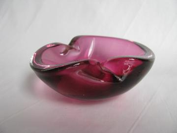 Cranberry glass free form dish, 50s-60s vintage, chalet murano art glass ?