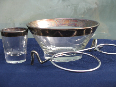 Dorothy Thorpe mid-century modern vintage wide silver band chip and dip bowl
