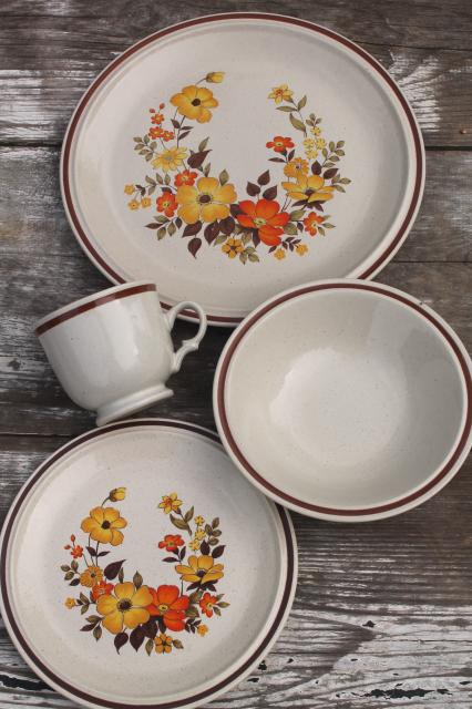 fall flowers vintage dinnerware set, Hearthside stoneware Chablis pattern, 70s 80s retro