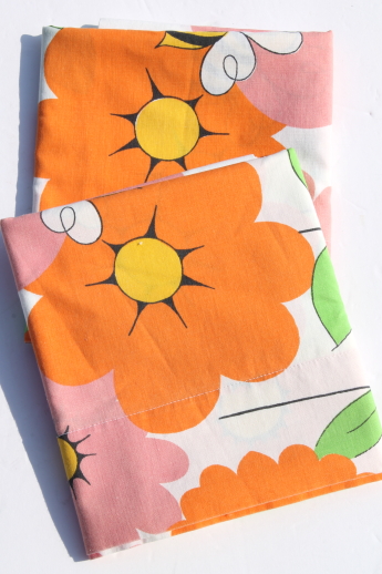 Happy bee flower garden print cotton blend fabric pillowcases, retro vintage pillowcase set