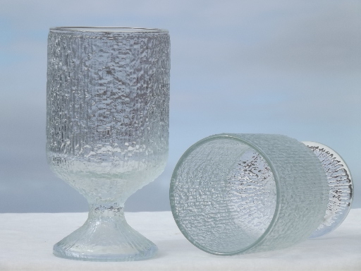 Indiana crystal ice textured glass drinking glasses, water or wine glasses