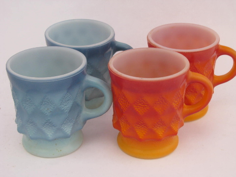 Kimberly pattern retro vintage Anchor Hocking glass mugs, red-orange & blue