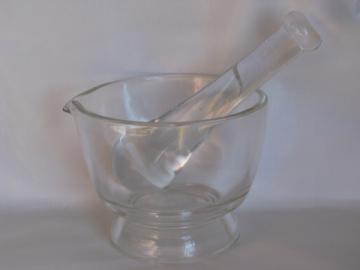 Large bowl mortar & pestle, heavy lab glass, nice for kitchen herbs & spices