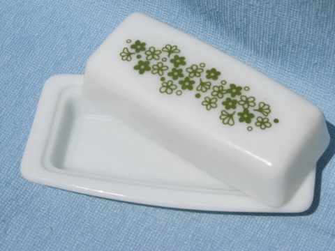 Lime green & white crazy daisy / spring blossom Pyrex butter dish