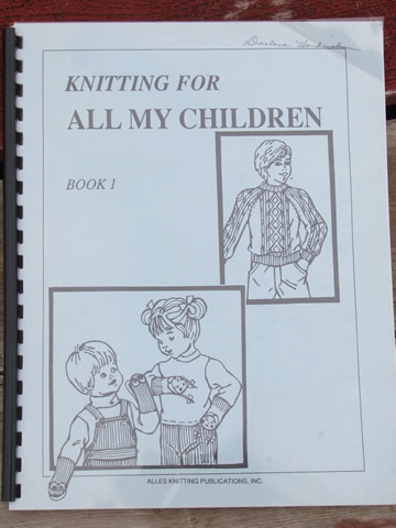 Lot knitting machine books, baby things and children's sweater patterns