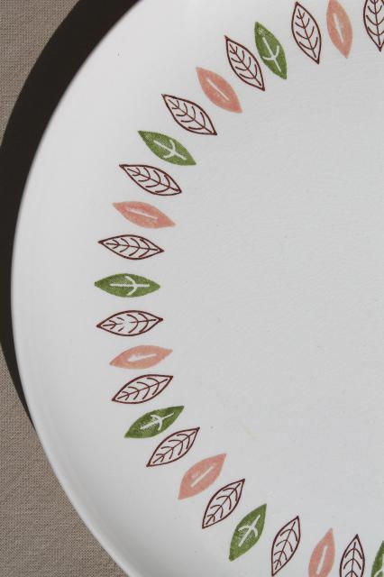 mid-century vintage Stetson pottery dinnerware set, circle of mod arrowhead leaves