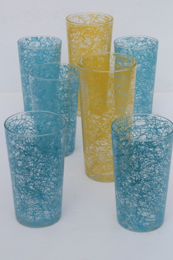 Mid-mod vintage drizzle drinking glasses, blue & yellow spaghetti string tumblers
