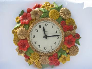 Mod flowers bright zinnias kitchen wall clock, retro Syroco plastic, 70s vintage