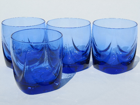 Mod swung shape aqua art glass tumblers, retro vintage Viking glasses