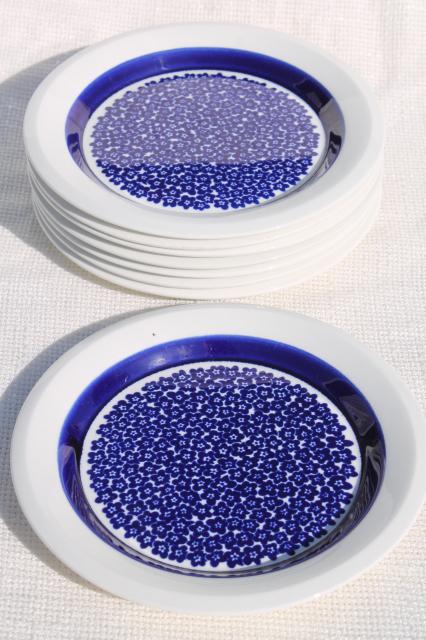 mod vintage Arabia Finland pottery dinnerware, Faenza blue flowers chintz china plates