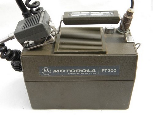 Motorola PT300 portable HT Handie-Talkie lunchbox FM radio transceiver