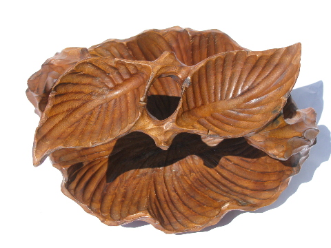 Natural tropical wood bowl, mod 70s vintage hand-carved freeform leaf