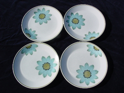 Noritake up-sa daisy mod flowers china salad plates