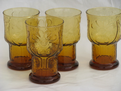 Rainflower pattern amber glass tumblers, vintage 70s retro glasses set