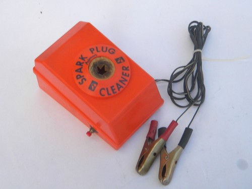 Retro 1970s 12 volt DC spark plug cleaner/sand blaster, hot rod vintage