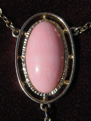 Retro 70s Sarah Coventry pink pearl plastic pendant, gold tone chain