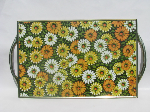 Retro daisy print serving tray, mod 60s flower child daisies in white & yellow