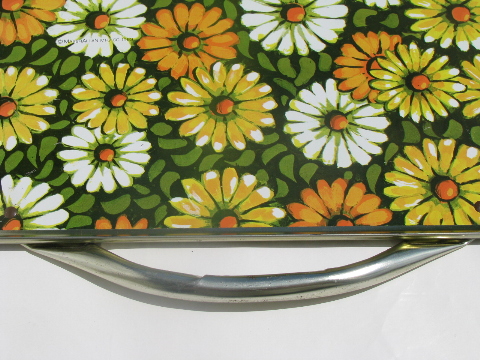 Retro daisy print serving tray, mod 60s flower child daisies in white & yellow