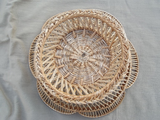 Retro fruit basket, woven basket bowl w/ mod flower shape, tiki style!
