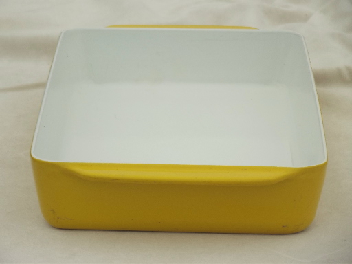 Retro Lax Copco Denmark cast iron enamel baking pan / roaster in yellow