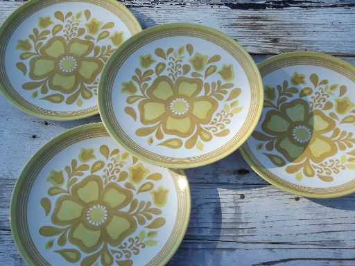Retro mod 60s Royal Cavalier platter & plates, big gold daisy flower