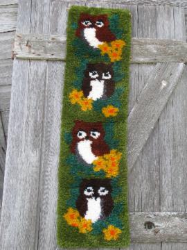 Retro owls 70s vintage latch-hook wall art hanging or door banner