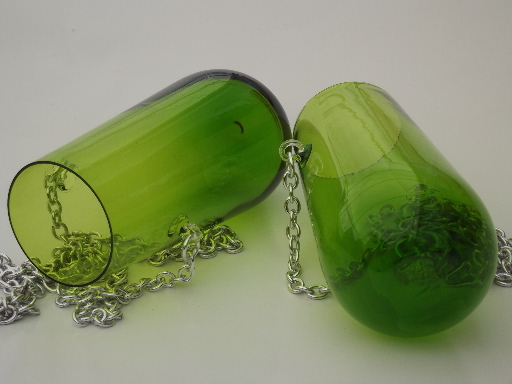 Retro St. Patrick's Day party glasses, chain necklace drinking glass set