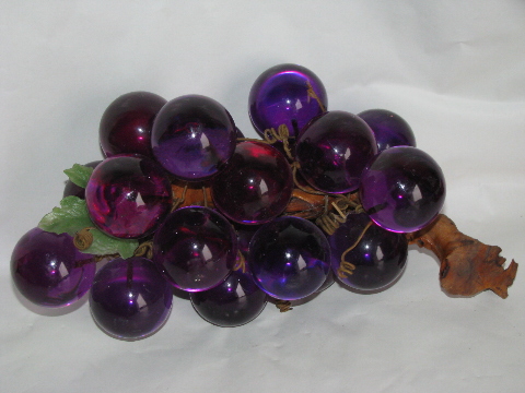 Retro vintage grape purple lucite bunch of grapes on driftwood