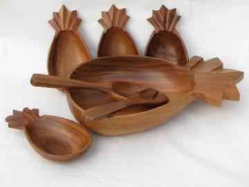 Retro vintage tropical wood salad bowls set, Hawaiian pineapple shape
