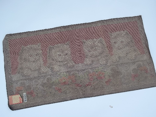 Retro vintage wall hanging tapestry rug, plush velvet kittens carpet fabric