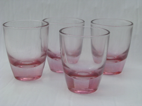 Small rose-pink glass decanter / shot glasses set
