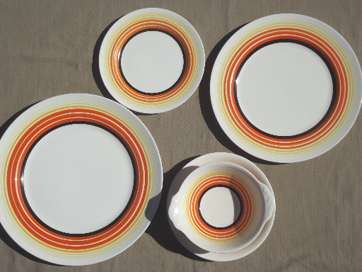 Susie Cooper era mod rings  china dishes, 60s vintage Gray's Pottery - England